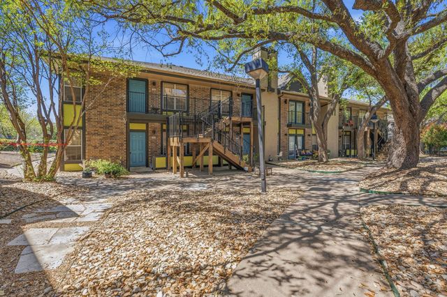 7685 Northcross DR 1121, Austin, TX 78757