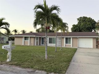 1015 Wilshire DR, Fort Myers, FL 33919