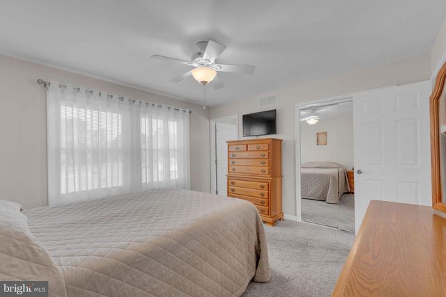 576 N MILL RD, Vineland, NJ 08360