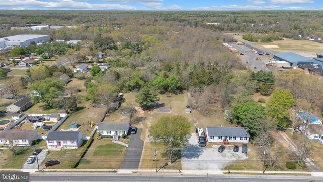 576 N MILL RD, Vineland, NJ 08360
