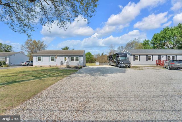 576 N MILL RD, Vineland, NJ 08360