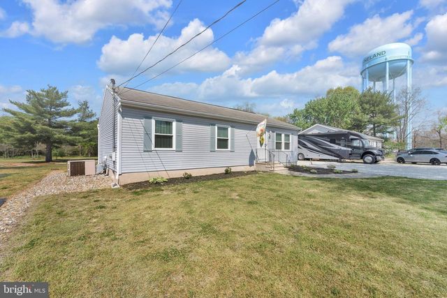576 N MILL RD, Vineland, NJ 08360