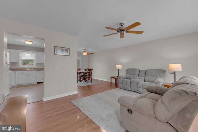 576 N MILL RD, Vineland, NJ 08360