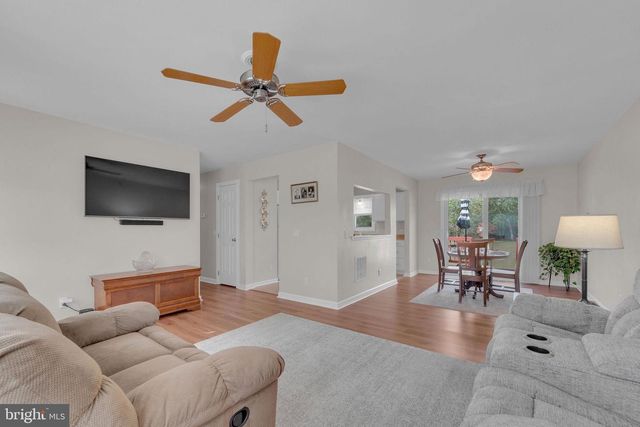 576 N MILL RD, Vineland, NJ 08360