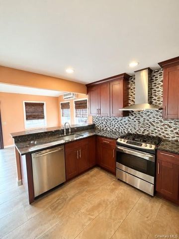 3315 2nd Street, Oceanside, NY 11572