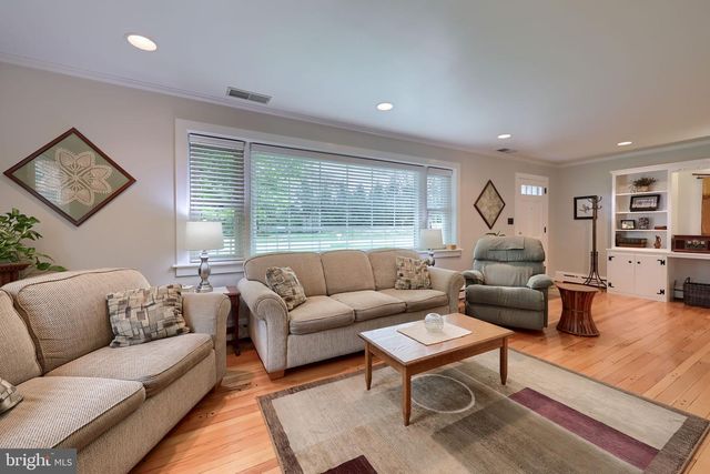243 PRIMROSE AVE, Lancaster, PA 17601
