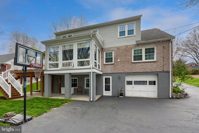 243 PRIMROSE AVE, Lancaster, PA 17601