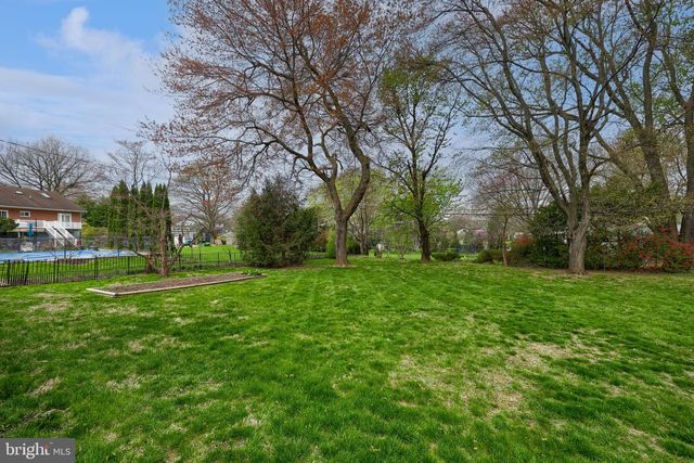 243 PRIMROSE AVE, Lancaster, PA 17601