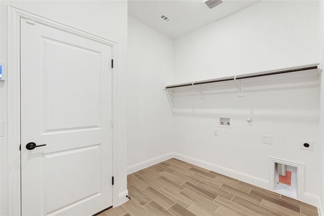 1240 Amberwood Lane, Red Oak, TX 75154