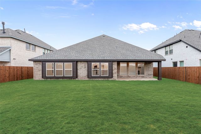 1240 Amberwood Lane, Red Oak, TX 75154