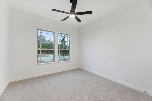 1240 Amberwood Lane, Red Oak, TX 75154