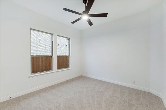 1240 Amberwood Lane, Red Oak, TX 75154