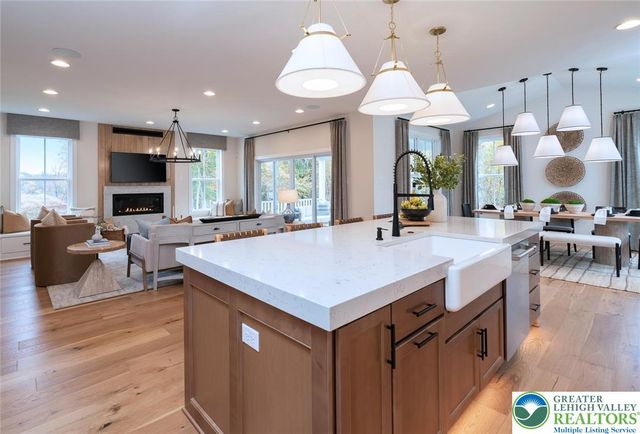 5399 Red Oak Drive, Upper Saucon Twp, PA 18036