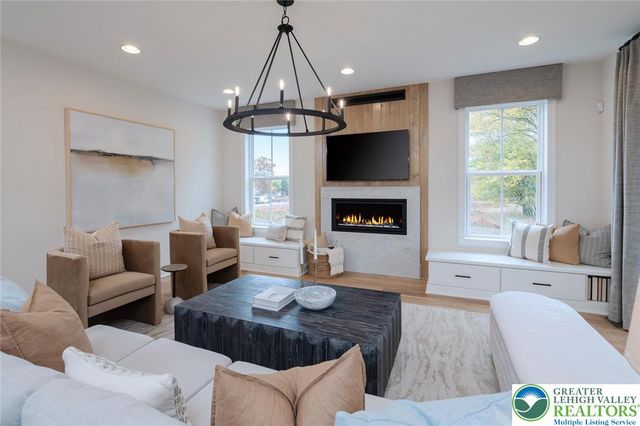 5399 Red Oak Drive, Upper Saucon Twp, PA 18036