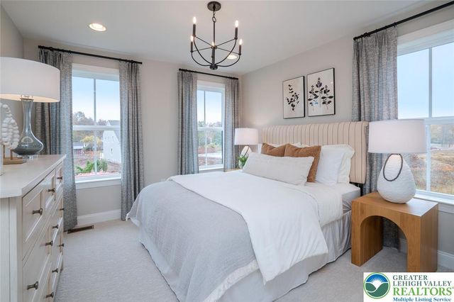 5399 Red Oak Drive, Upper Saucon Twp, PA 18036