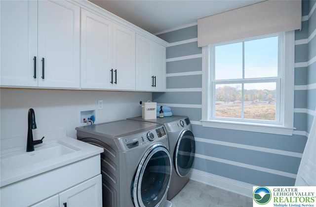 5399 Red Oak Drive, Upper Saucon Twp, PA 18036