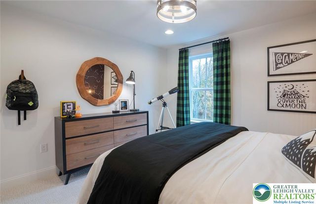 5399 Red Oak Drive, Upper Saucon Twp, PA 18036