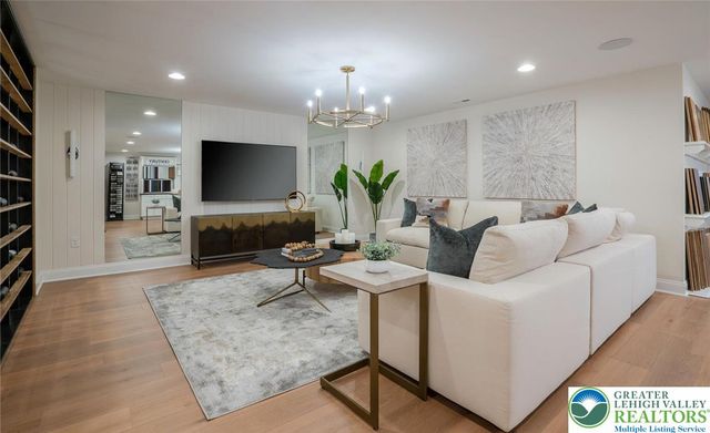 5399 Red Oak Drive, Upper Saucon Twp, PA 18036