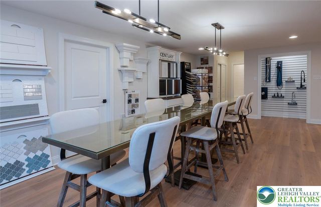 5399 Red Oak Drive, Upper Saucon Twp, PA 18036