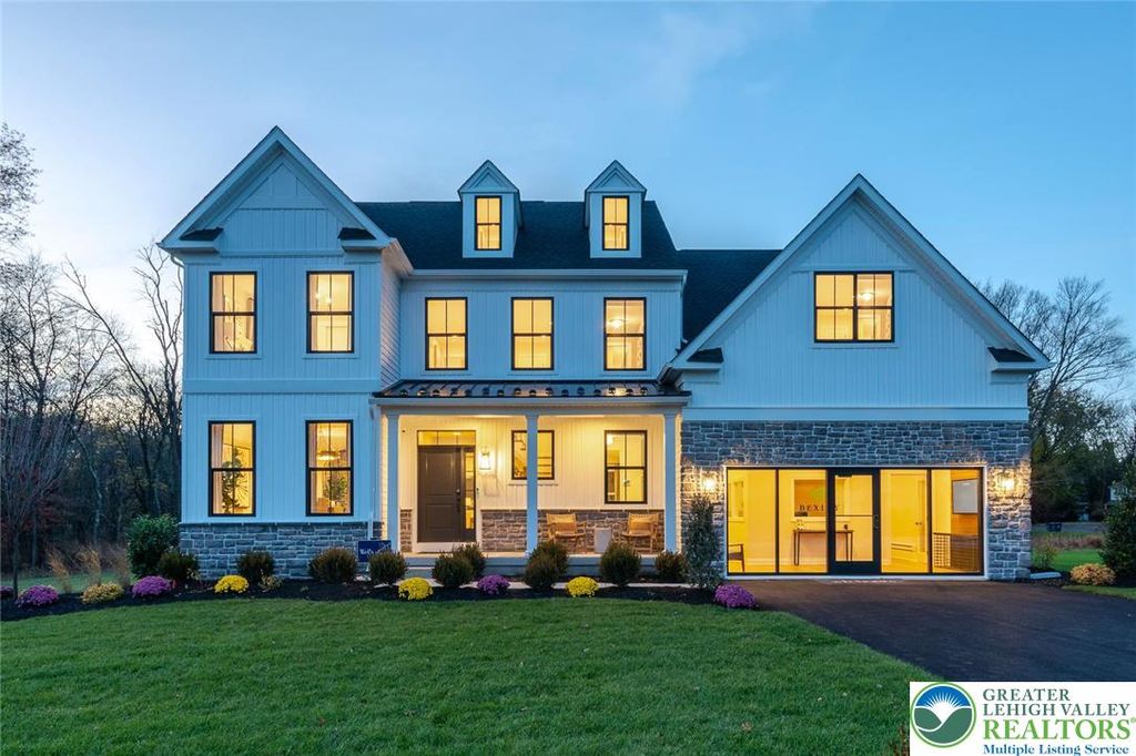 5399 Red Oak Drive, Upper Saucon Twp, PA 18036