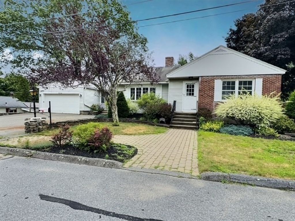 33 Saint Paul Street, Fitchburg, MA 01420