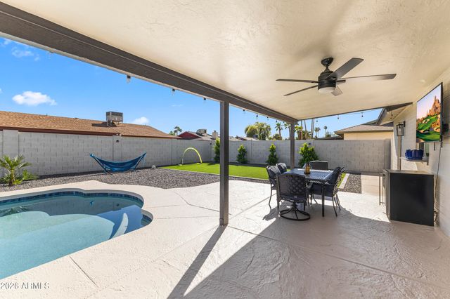 5129 W ECHO Lane, Glendale, AZ 85302