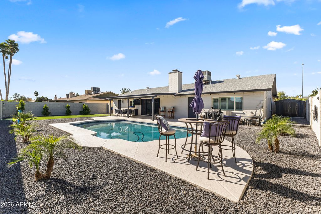 5129 W ECHO Lane, Glendale, AZ 85302