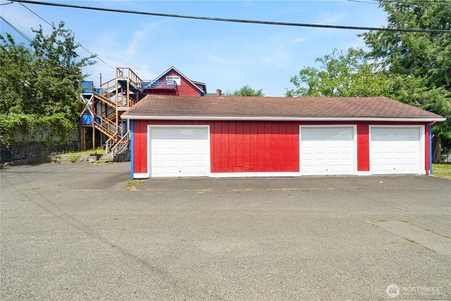 211 E 3rd Street, Aberdeen, WA 98520