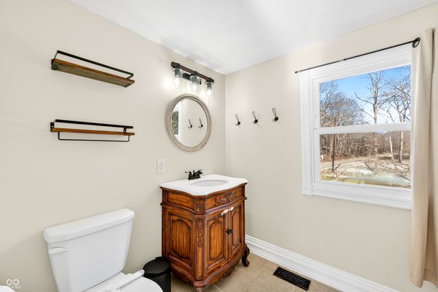 4017 Helmsburg Road, Nashville, IN 47448