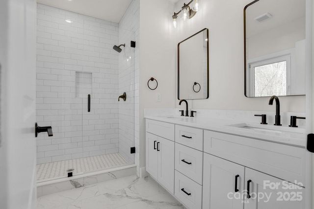 1010 E Lincoln Street, Lincolnton, NC 28092