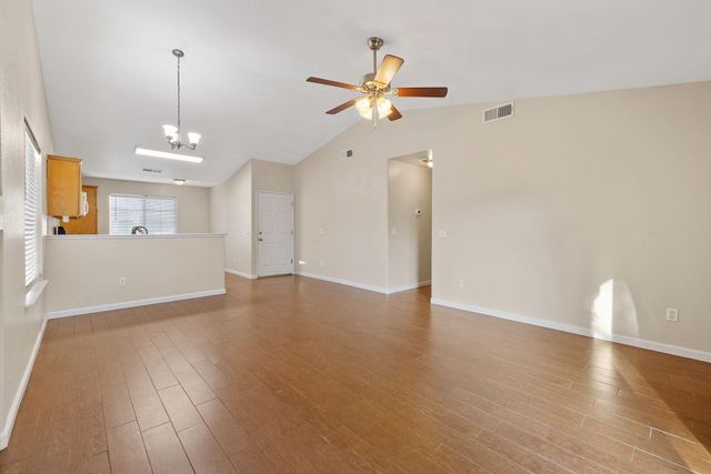 4231 E Paradise Avenue, Visalia, CA 93292