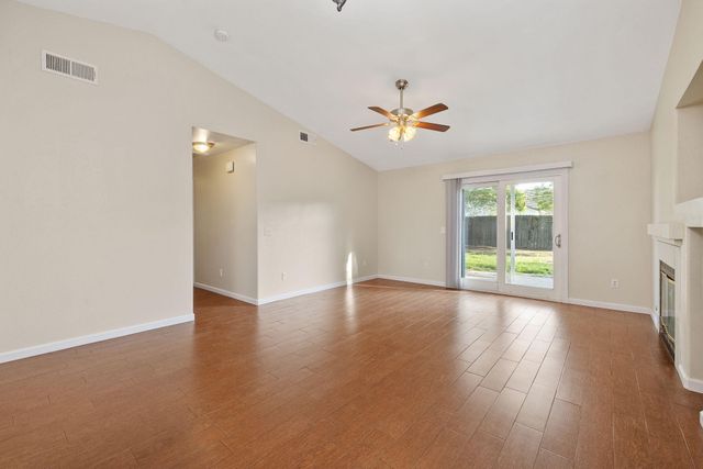 4231 E Paradise Avenue, Visalia, CA 93292