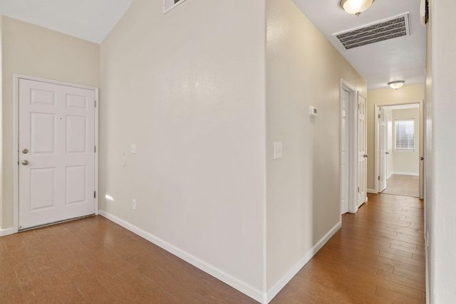 4231 E Paradise Avenue, Visalia, CA 93292