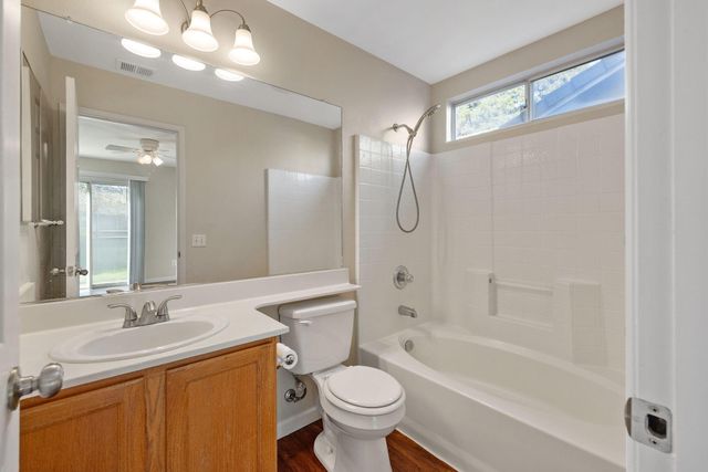 4231 E Paradise Avenue, Visalia, CA 93292