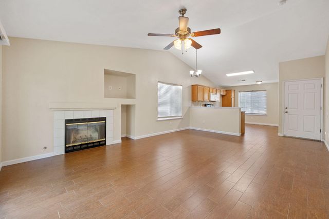 4231 E Paradise Avenue, Visalia, CA 93292