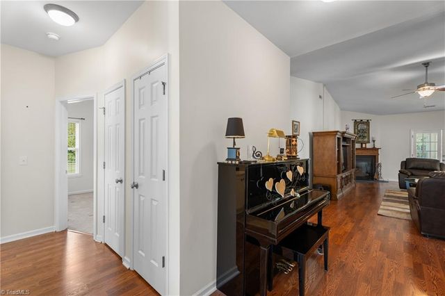 5806 Sunny Ridge Trail, Clemmons, NC 27012
