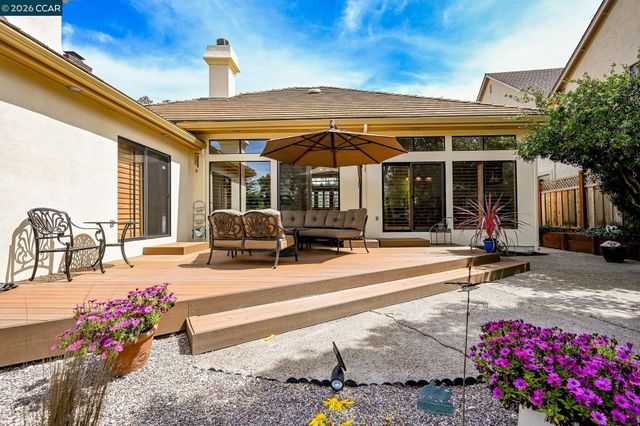 715 Blue Spruce Dr, Danville, CA 94506