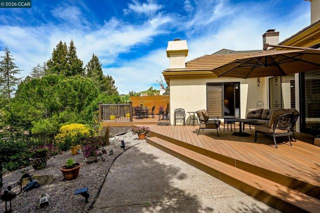 715 Blue Spruce Dr, Danville, CA 94506