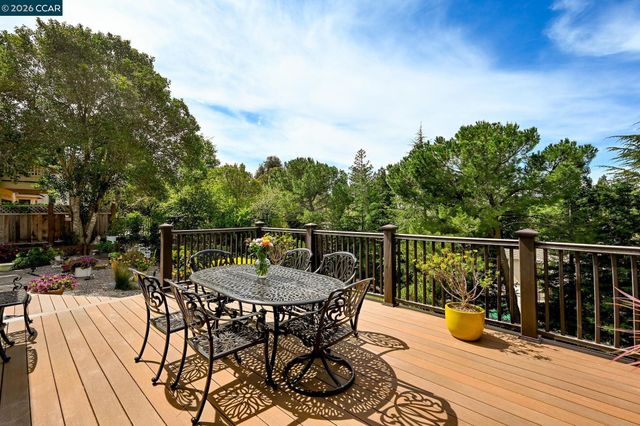 715 Blue Spruce Dr, Danville, CA 94506