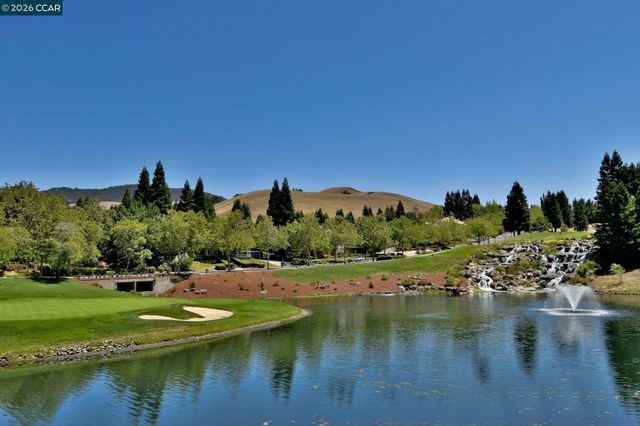 715 Blue Spruce Dr, Danville, CA 94506