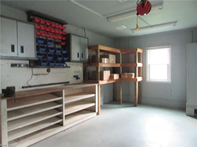 15 Carriage Hill DR, Poquoson, VA 23662