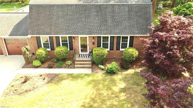 15 Carriage Hill DR, Poquoson, VA 23662
