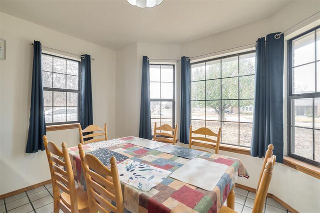 2303 Lakewood Drive, Chickasha, OK 73018