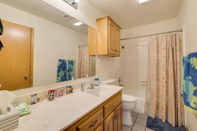 2303 Lakewood Drive, Chickasha, OK 73018