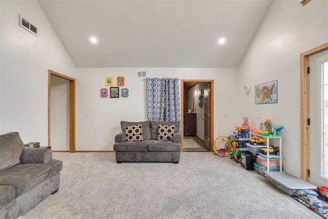 2303 Lakewood Drive, Chickasha, OK 73018