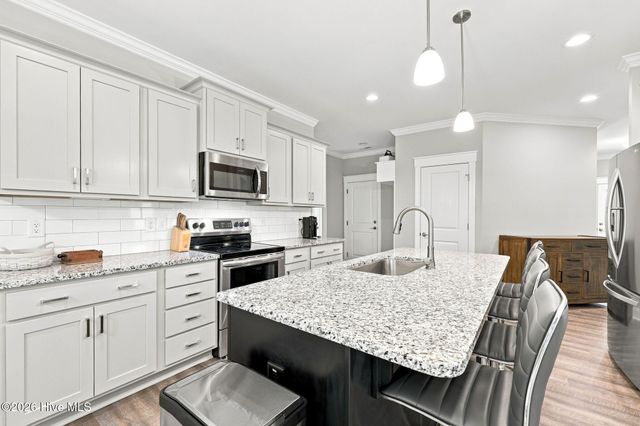 942 Greenbriar Drive, Vass, NC 28394