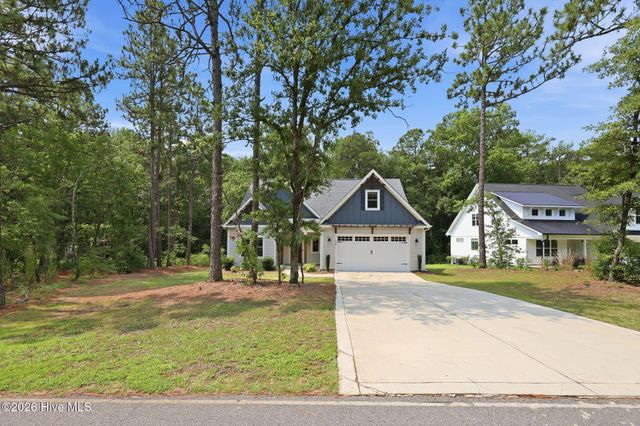 942 Greenbriar Drive, Vass, NC 28394