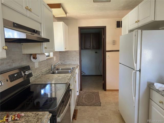 1224 Snowbank Ct, Longmont, CO 80504