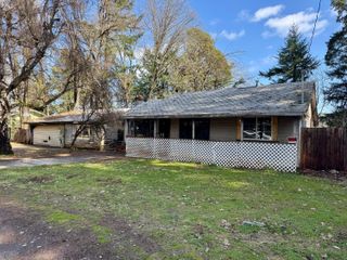 337 S Kerby Avenue, Cave Junction, OR 97523