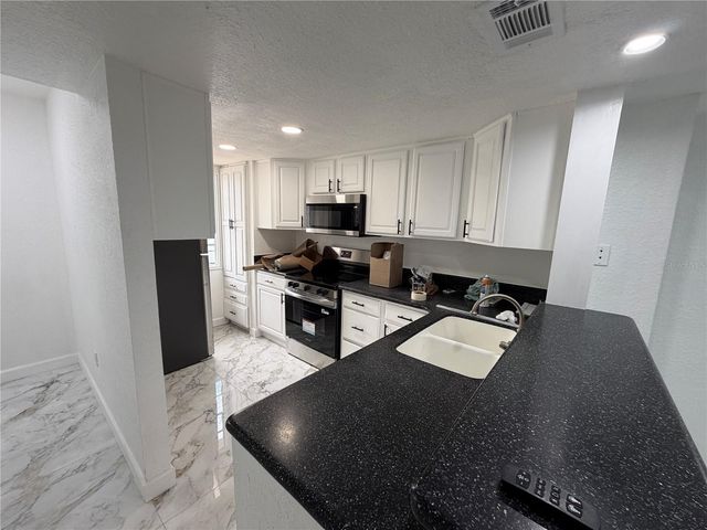 6661 121ST AVENUE G, Largo, FL 33773